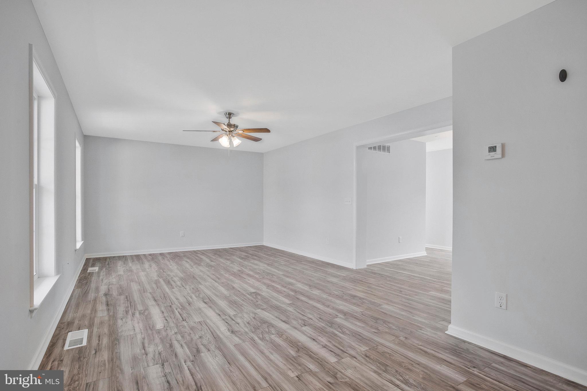 825 Selby Boulevard Edgewater, MD 21037 - Photo 46 of 55 Living Room