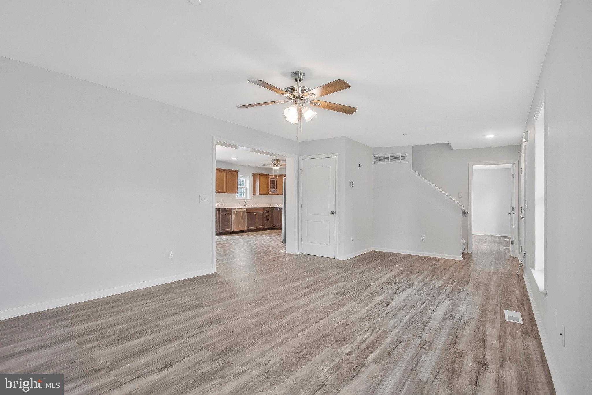 825 Selby Boulevard Edgewater, MD 21037 - Photo 47 of 55 Living Room