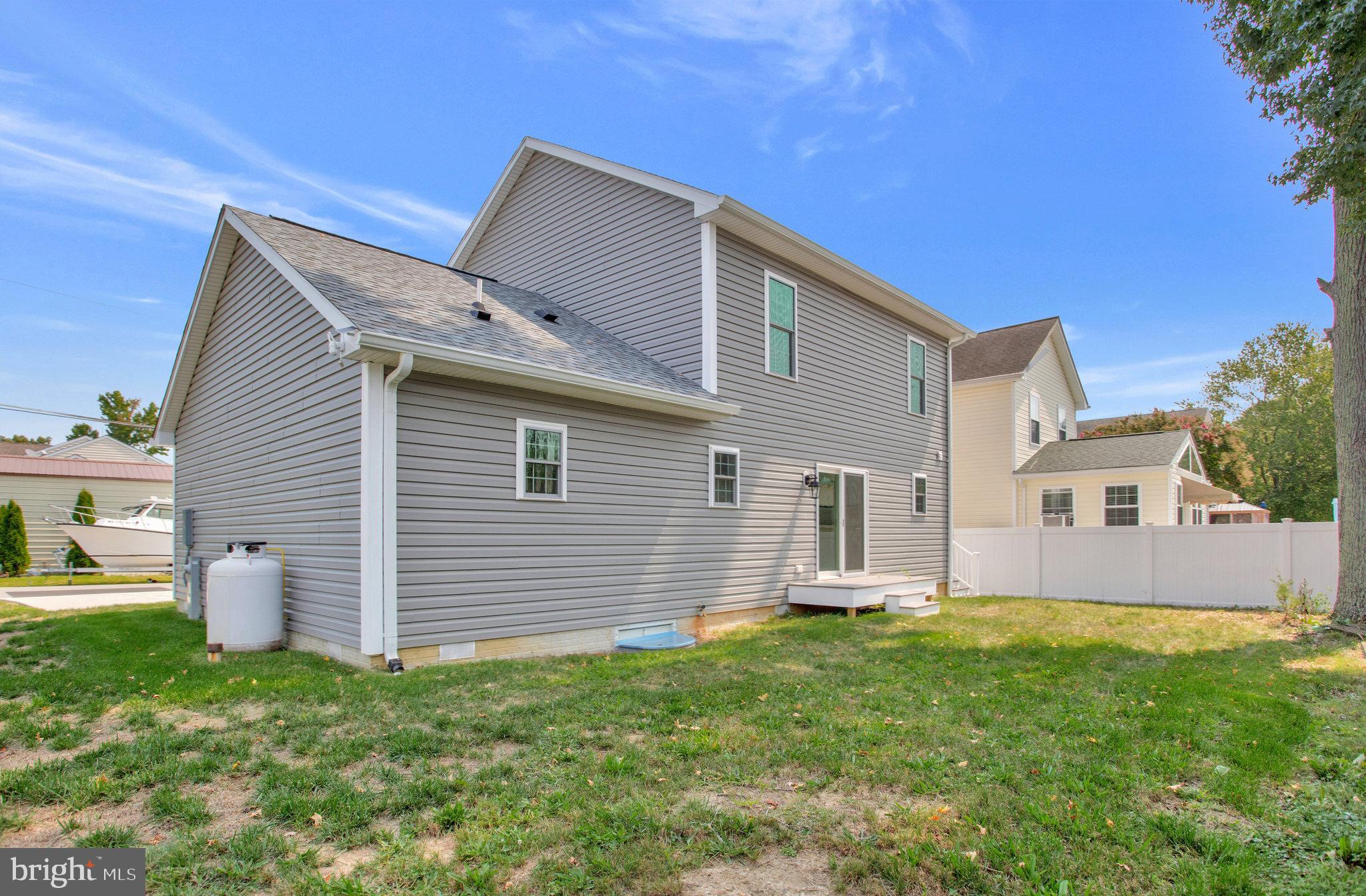 825 Selby Boulevard Edgewater, MD 21037 - Photo 53 of 55 View of back of house