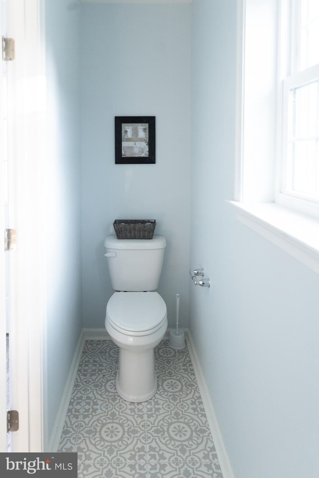 825 Selby Boulevard Edgewater, MD 21037 - Photo 9 of 55 1st floor half bath