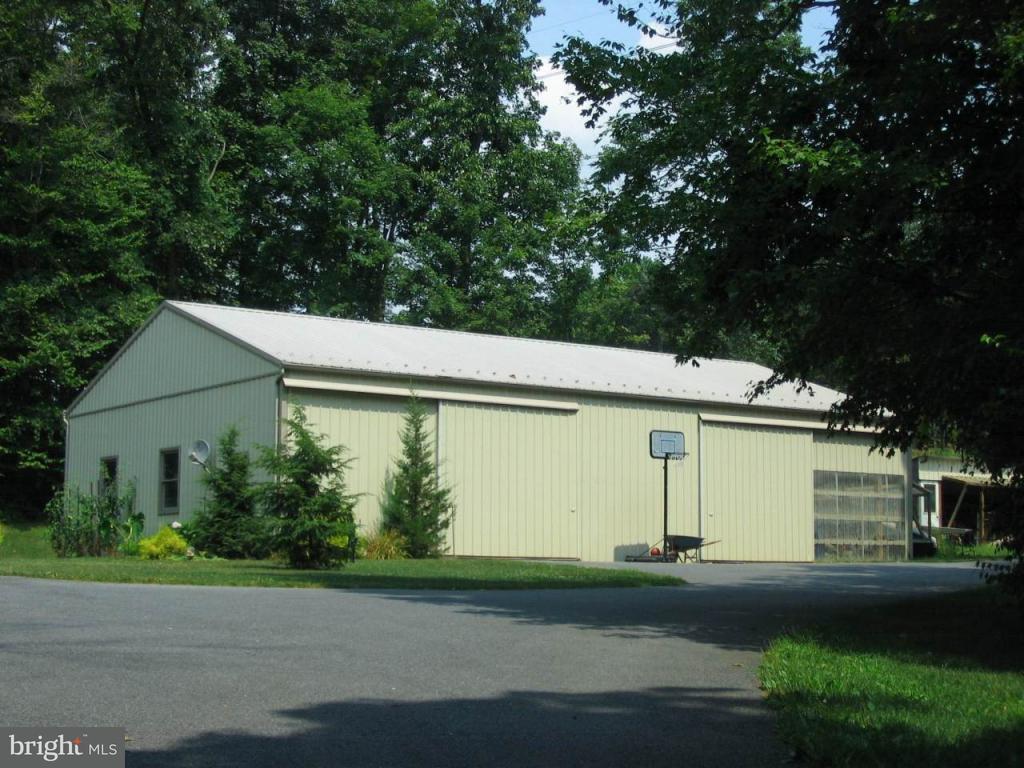 232 Wentzel Road Mohnton, PA 19540 - Photo 2 of 6 Gallery Image 2