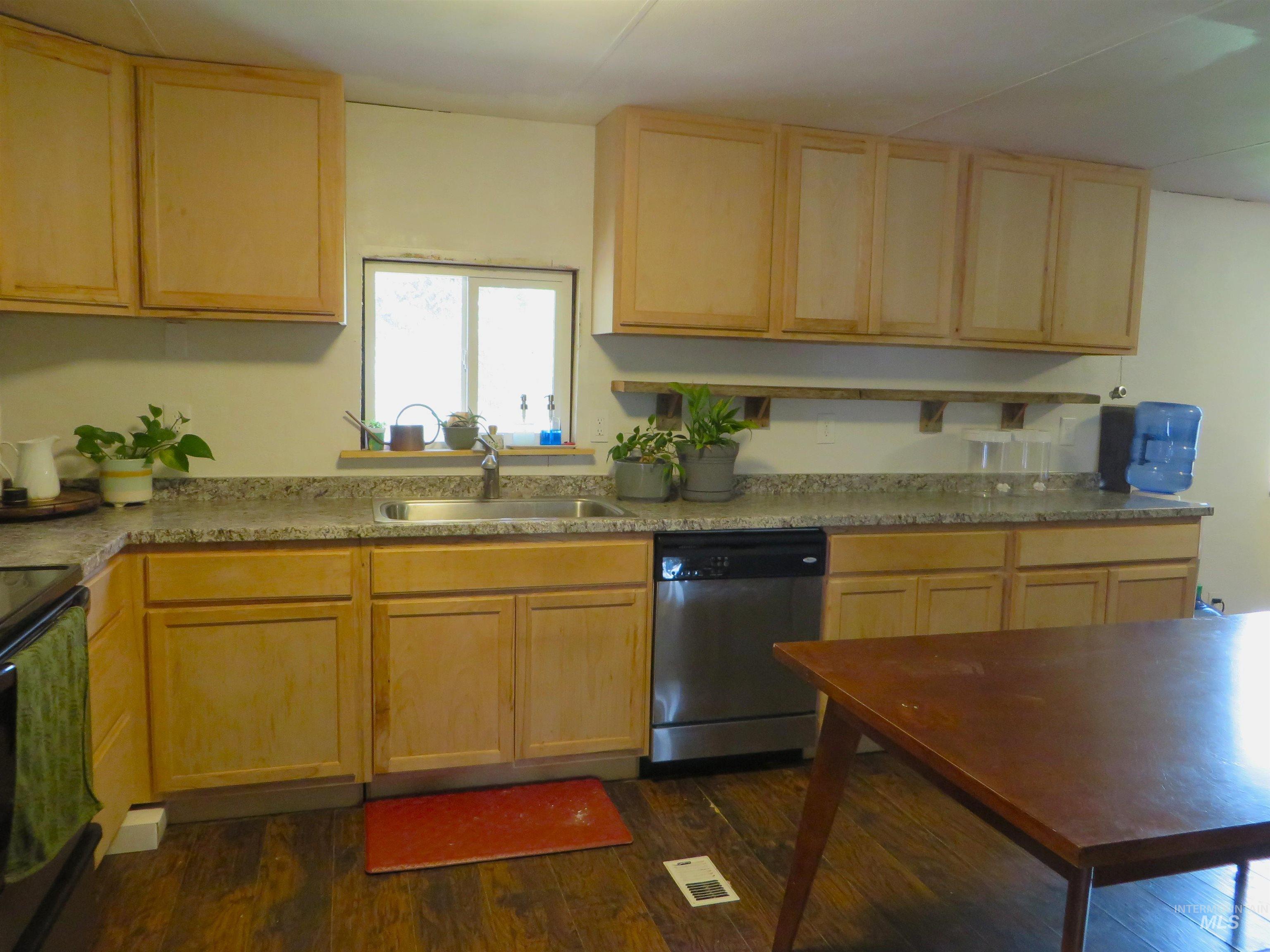 937 Indianhead Road Weiser, ID 83672 - Photo 5 of 36