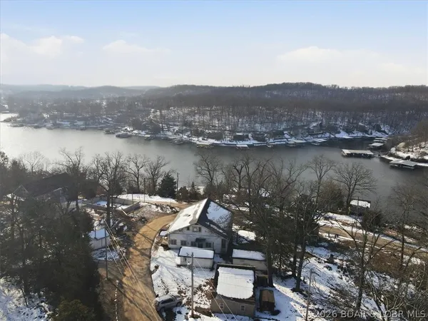 $229,900 | 391 Kansas City Way, Sunrise Beach, MO 65079