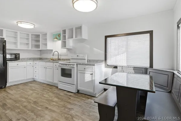 $229,900 | 391 Kansas City Way, Sunrise Beach, MO 65079