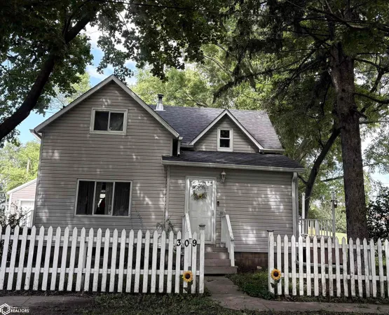 $87,500 | 309 7th Avenue West, Swea City, IA 50590