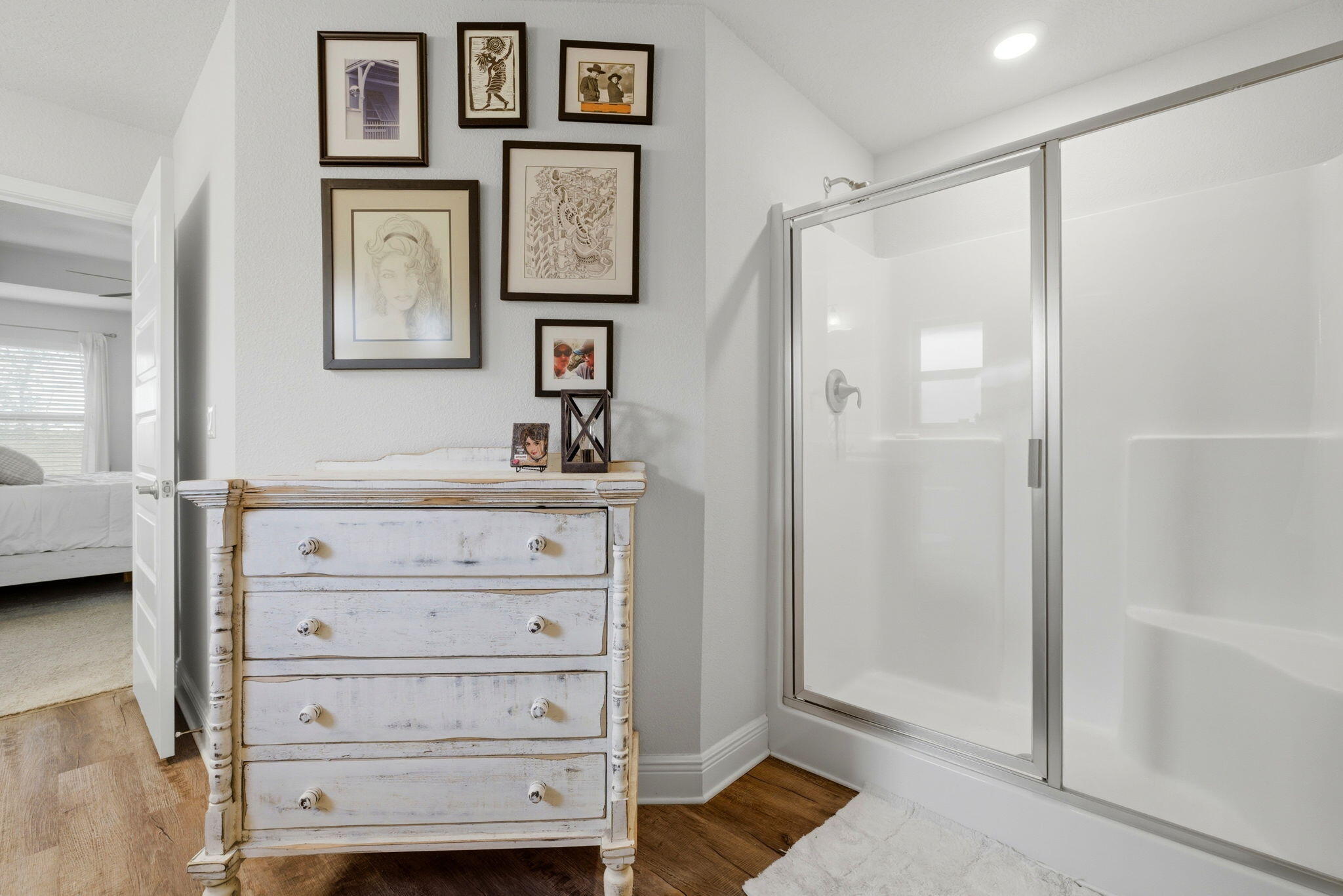 142 Ridgeway Circle Crestview, FL 32536 - Photo 28 of 41 a view of a dresser