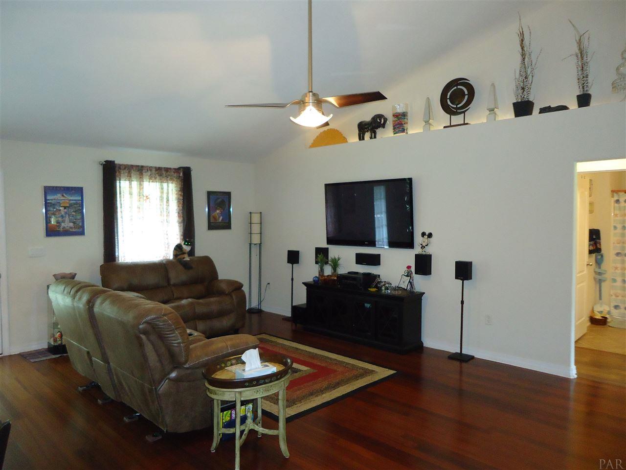 8641 Fields Road Milton, FL 32583 - Photo 4 of 18 Gallery Image 4