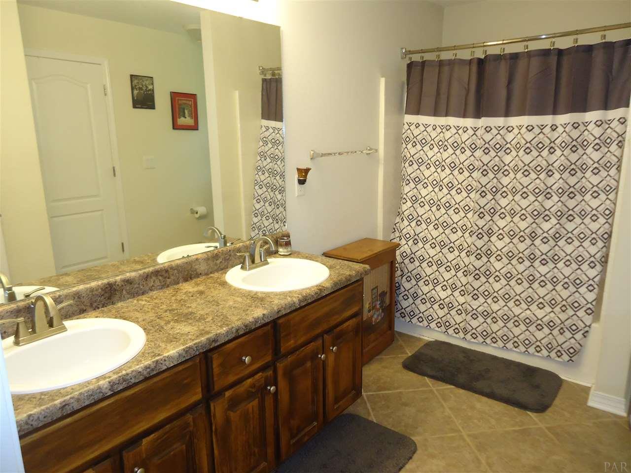 8641 Fields Road Milton, FL 32583 - Photo 9 of 18 Gallery Image 9