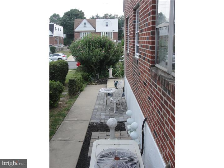 3571 Primrose Road Philadelphia, PA 19114 - Photo 12 of 12 Exterior Side