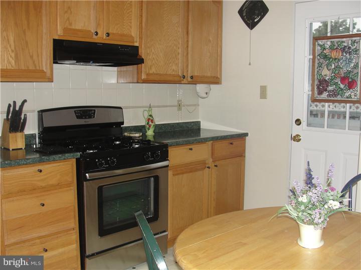 3571 Primrose Road Philadelphia, PA 19114 - Photo 4 of 12 Kitchen