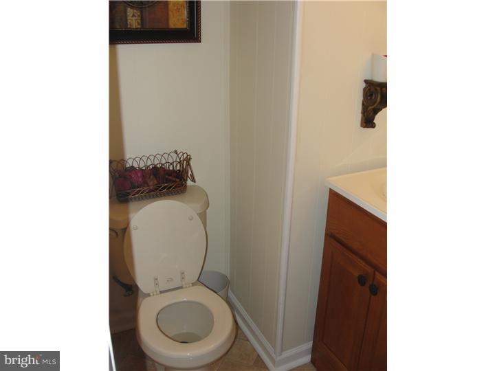 3571 Primrose Road Philadelphia, PA 19114 - Photo 5 of 12 Bathroom