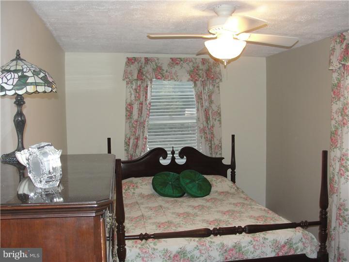 3571 Primrose Road Philadelphia, PA 19114 - Photo 8 of 12 Bedroom 2
