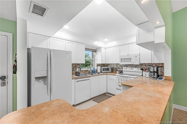 $185,000 | 2950 Southeast Ocean Boulevard, Unit 1266, Stuart, FL 34996