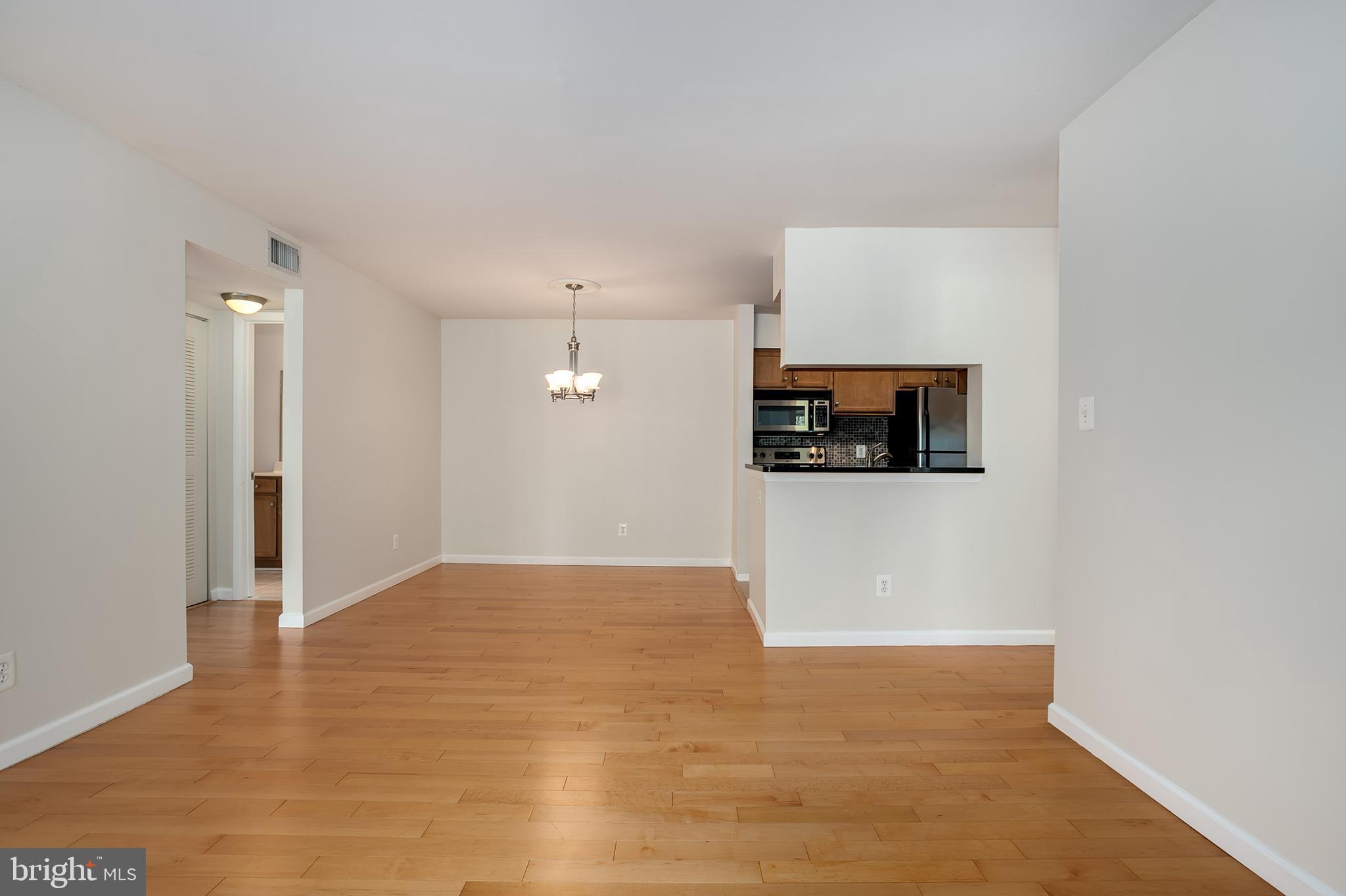 11653 Gas Light Court, Unit G Reston, VA 20190 - Photo 11 of 39 Gallery Image 11