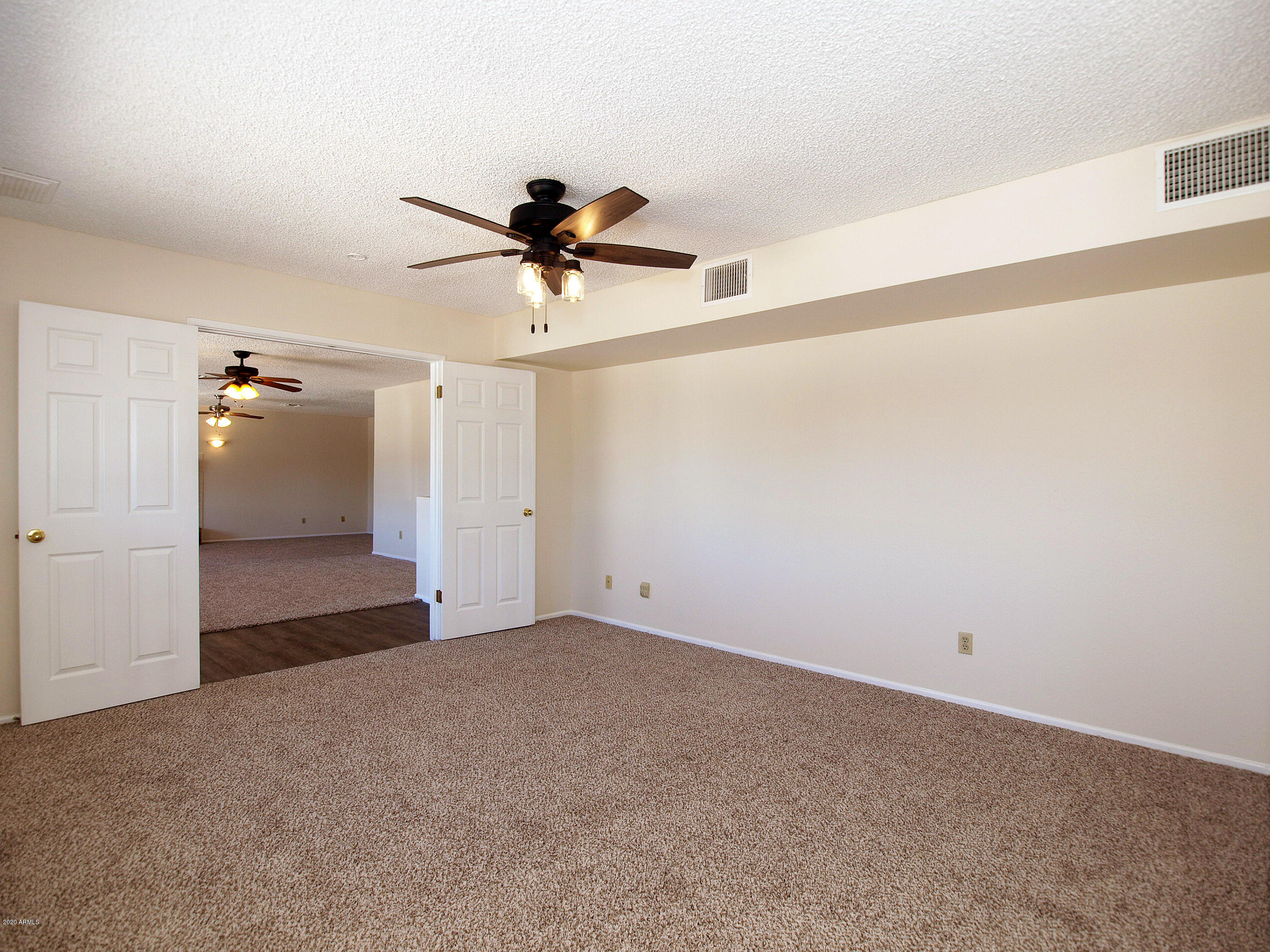 4115 West Griswold Road Phoenix, AZ 85051 - Photo 12 of 22 13