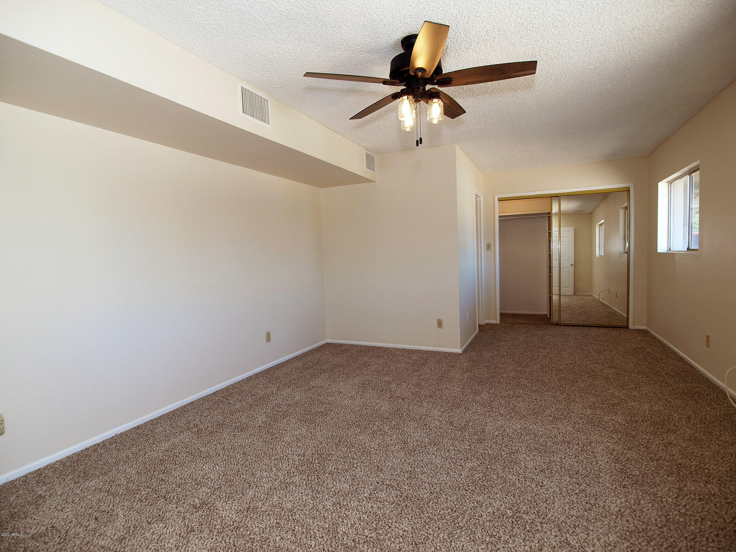4115 West Griswold Road Phoenix, AZ 85051 - Photo 13 of 22 14