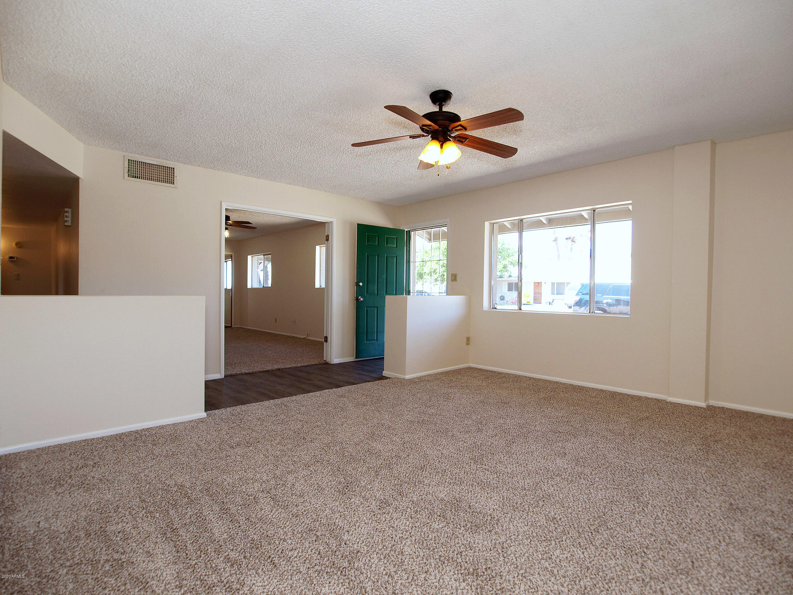 4115 West Griswold Road Phoenix, AZ 85051 - Photo 3 of 22 4