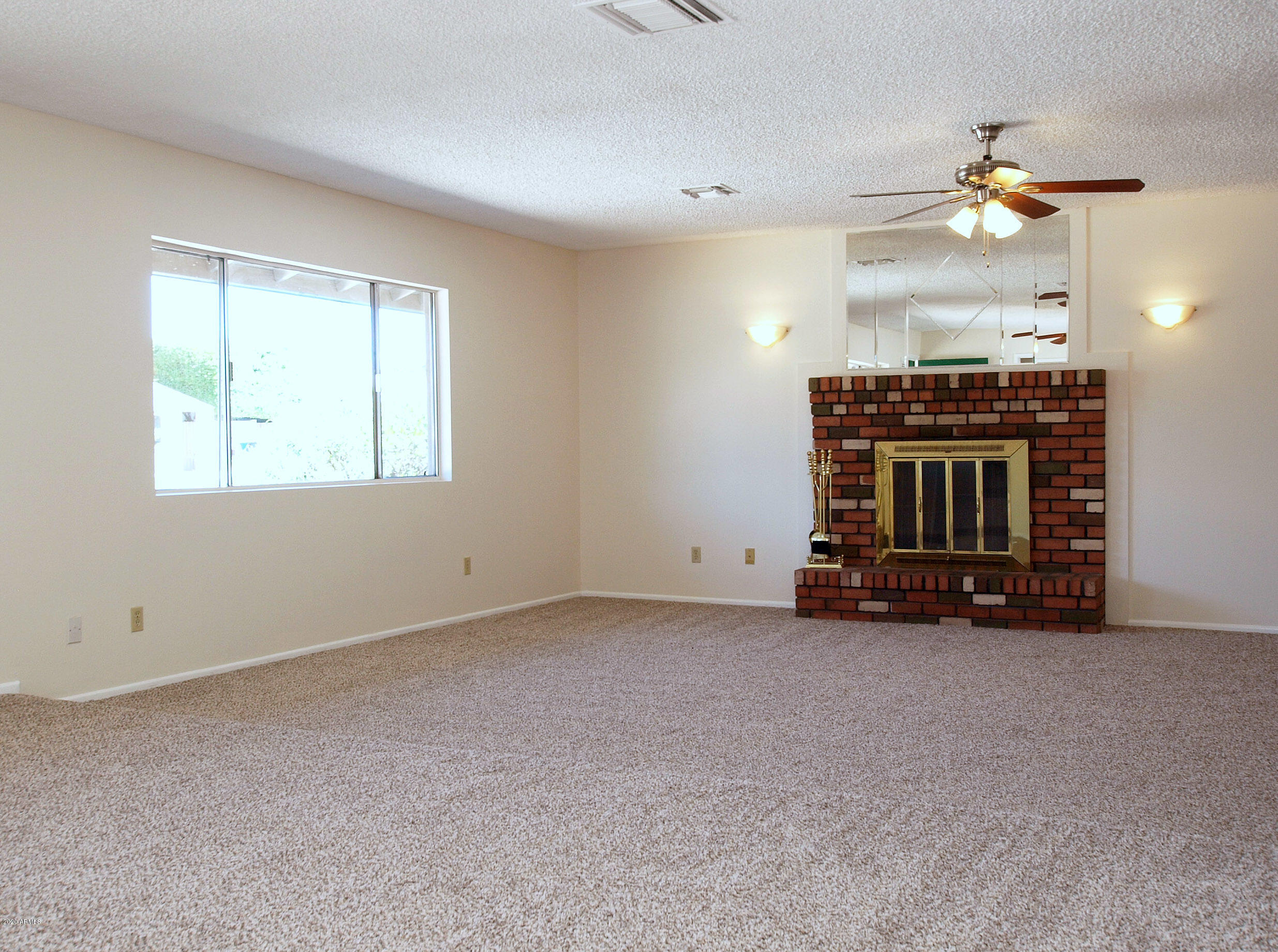 4115 West Griswold Road Phoenix, AZ 85051 - Photo 4 of 22 5
