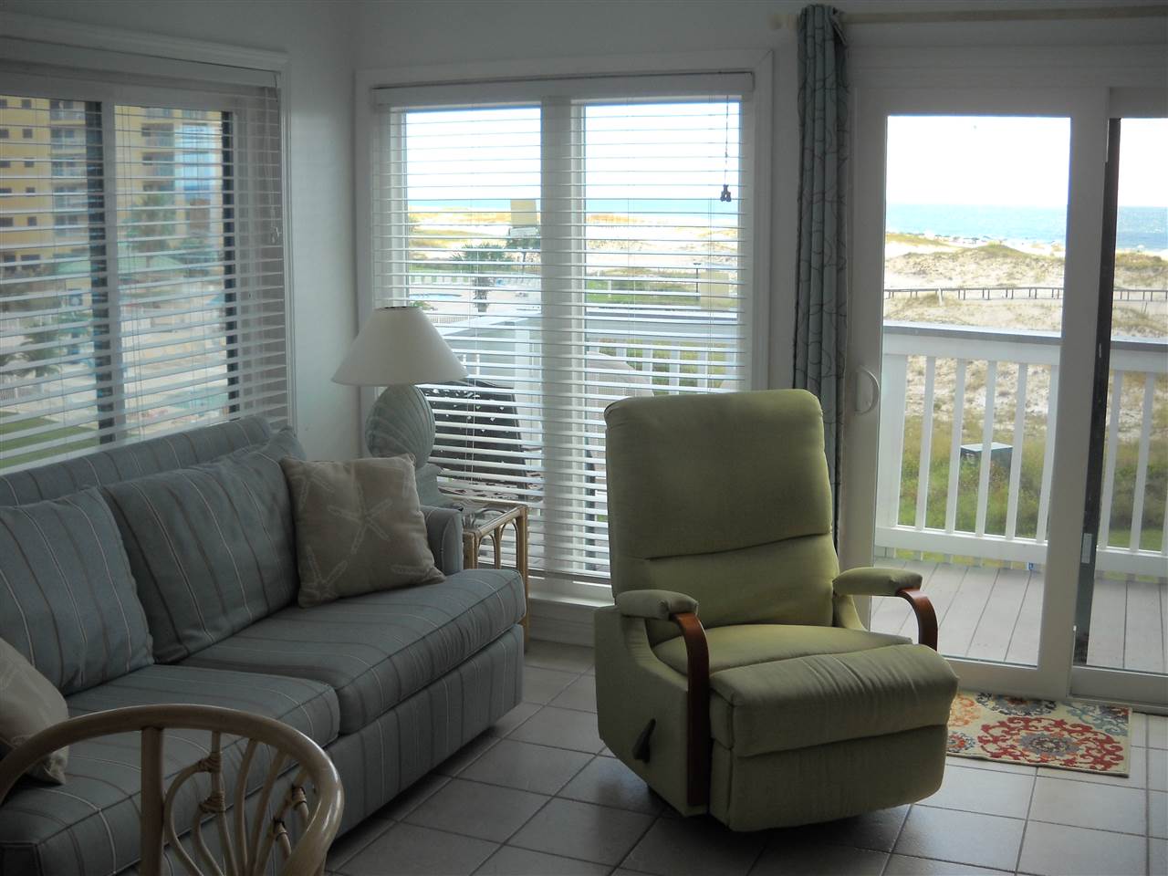 497 Plantation Road, Unit 1333 Gulf Shores, AL 36542 - Photo 2 of 9 Living Area