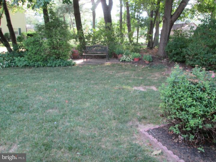 2400 Winding Road Hatboro, PA 19040 - Photo 4 of 17 Gallery Image 4