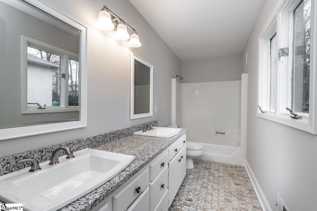 117 Woody Creek Road Greer, SC 29650 - Photo 10 of 26 Gallery Image 10