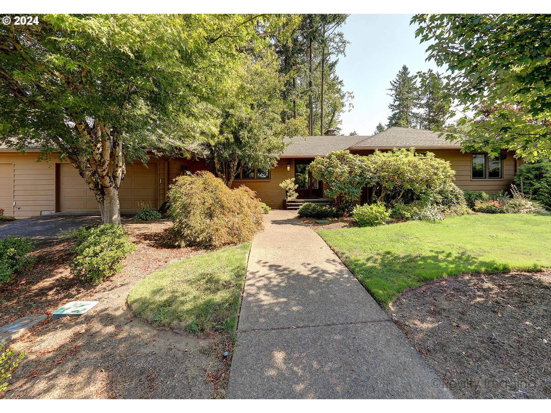 4270 Southwest 75th Avenue Portland, OR 97225 - Photo 1 of 47 Gallery Image 1