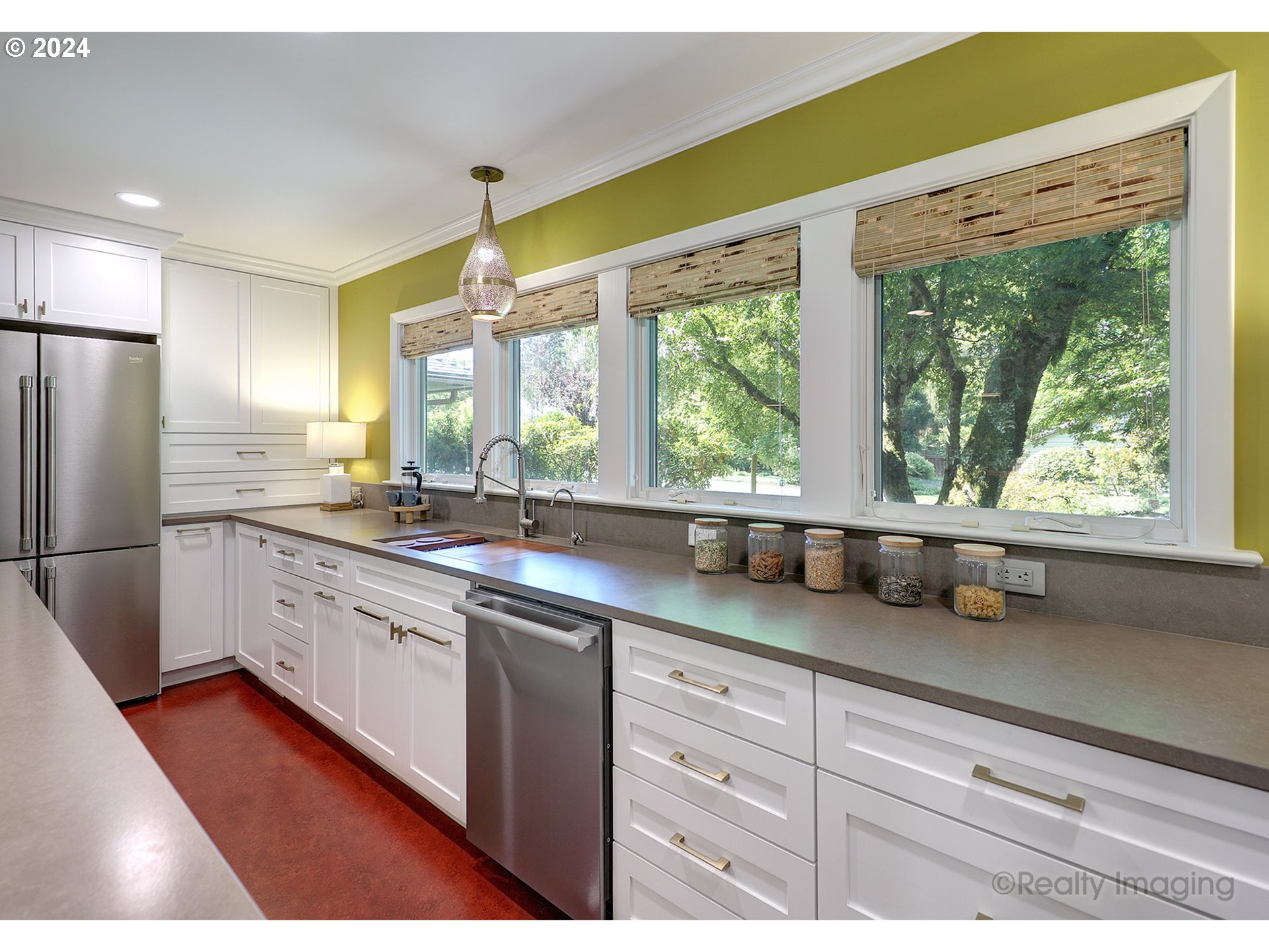 4270 Southwest 75th Avenue Portland, OR 97225 - Photo 14 of 47 Gallery Image 14