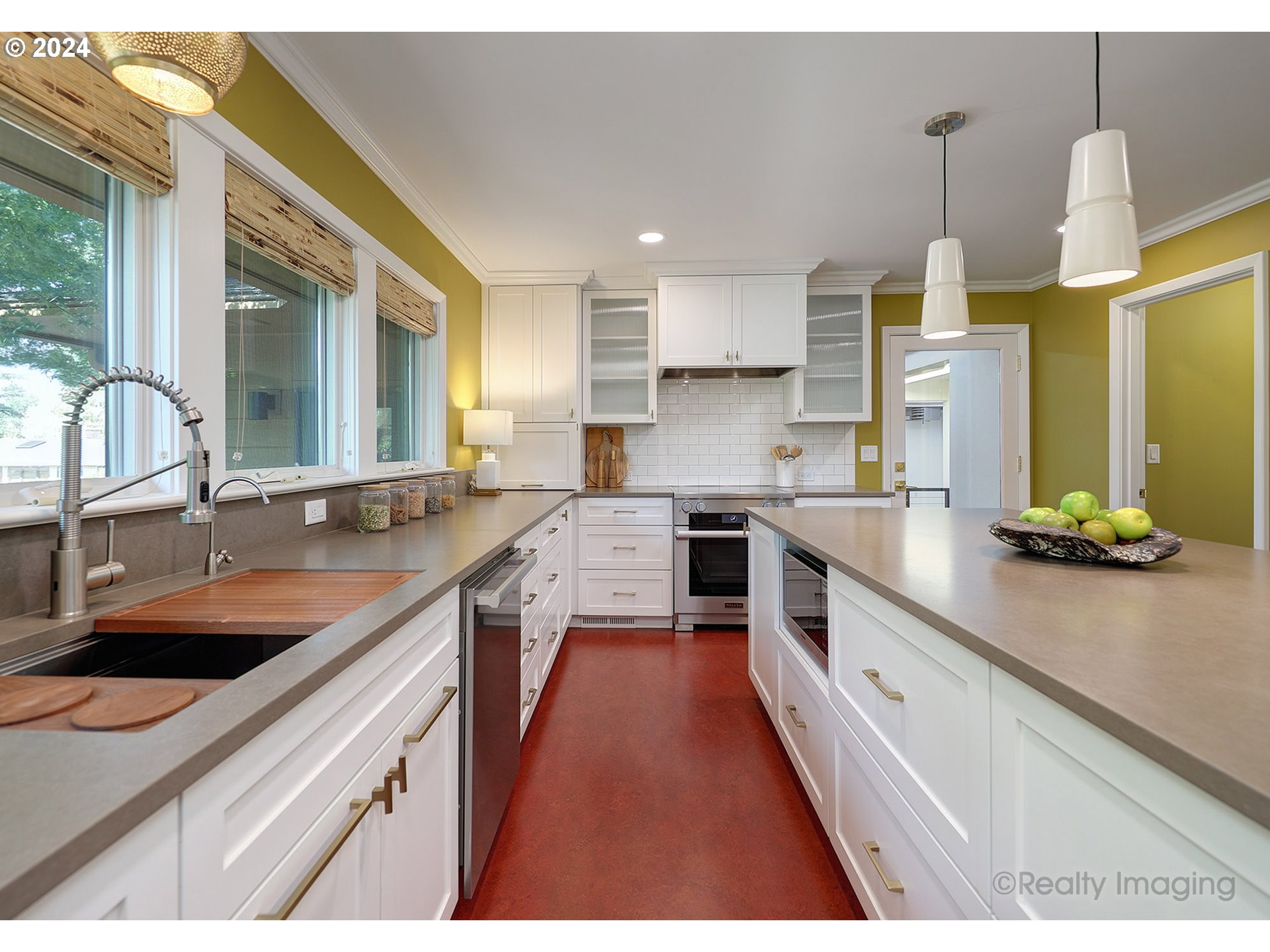 4270 Southwest 75th Avenue Portland, OR 97225 - Photo 16 of 47 Gallery Image 16