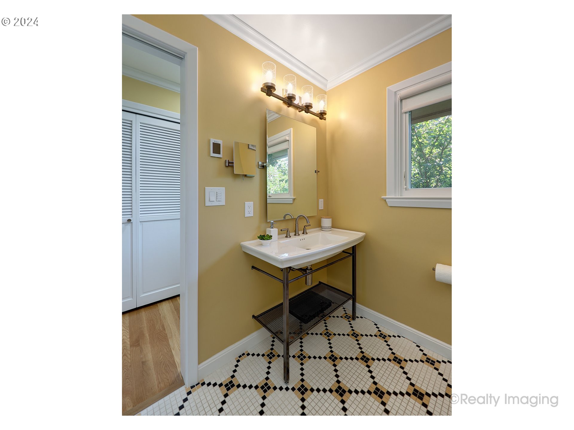 4270 Southwest 75th Avenue Portland, OR 97225 - Photo 22 of 47 Gallery Image 22