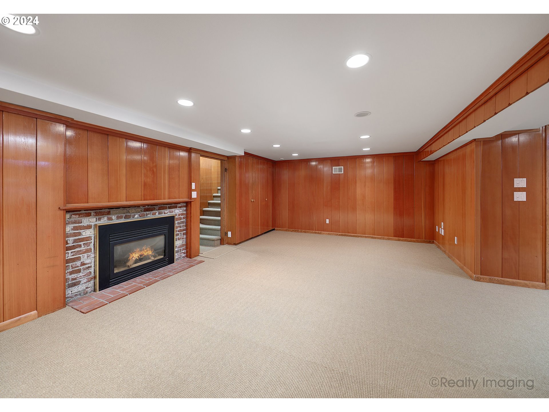 4270 Southwest 75th Avenue Portland, OR 97225 - Photo 28 of 47 Gallery Image 28