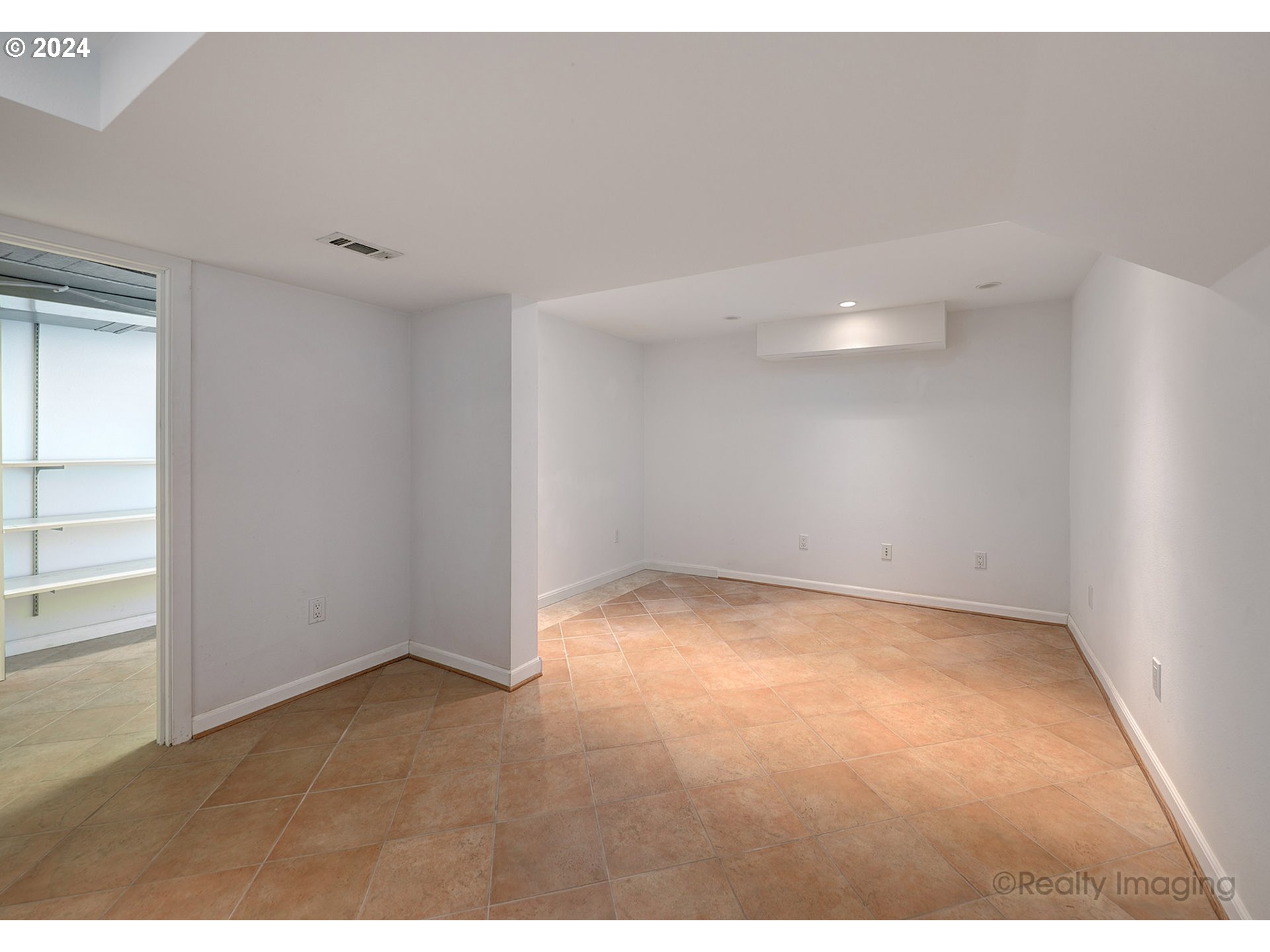 4270 Southwest 75th Avenue Portland, OR 97225 - Photo 31 of 47 Gallery Image 31