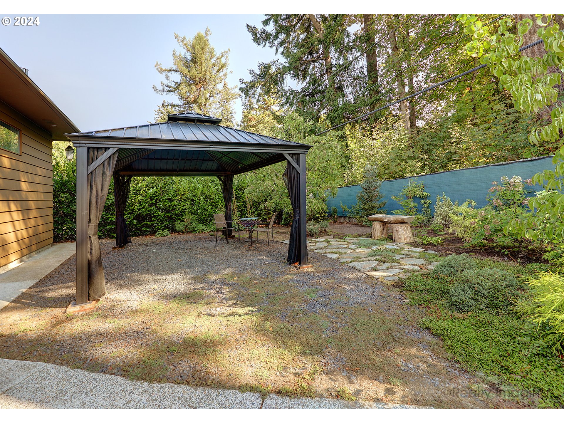 4270 Southwest 75th Avenue Portland, OR 97225 - Photo 39 of 47 Gallery Image 39