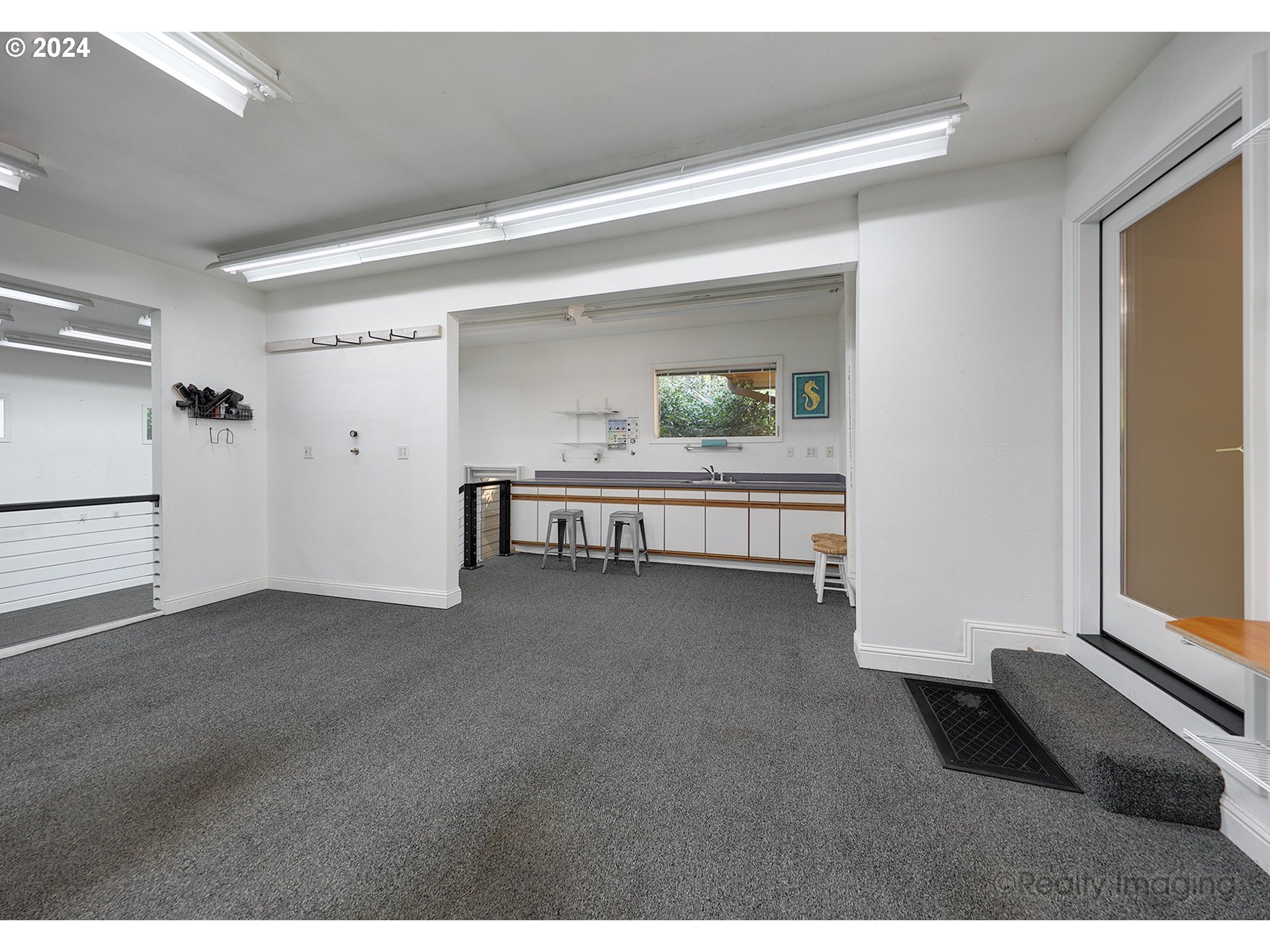 4270 Southwest 75th Avenue Portland, OR 97225 - Photo 44 of 47 Gallery Image 44