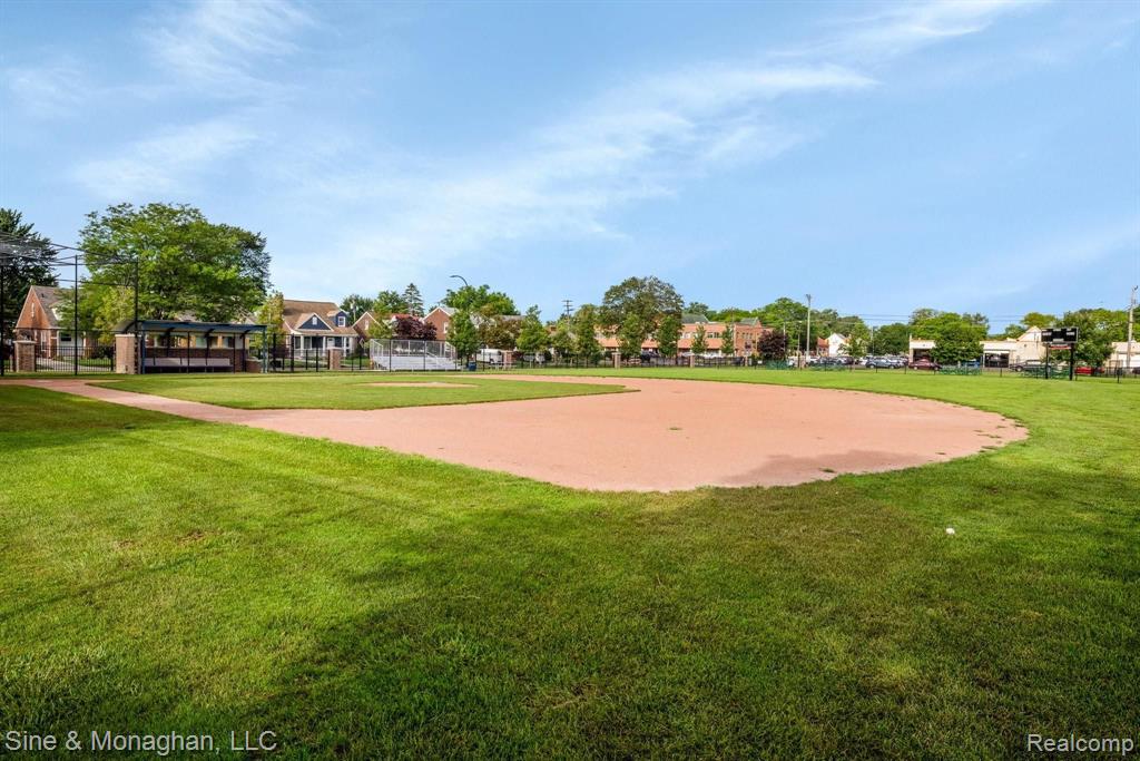 453 Kerby Road Grosse Pointe Farms, MI 48236 - Photo 31 of 32