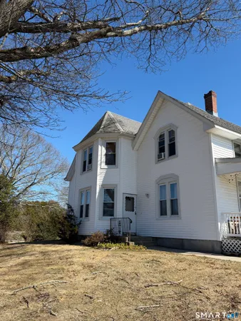 a house view with a outdoor space