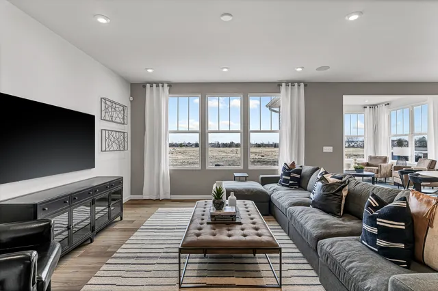 $650,000 | 24708 West Owen Court, Plainfield, IL 60585