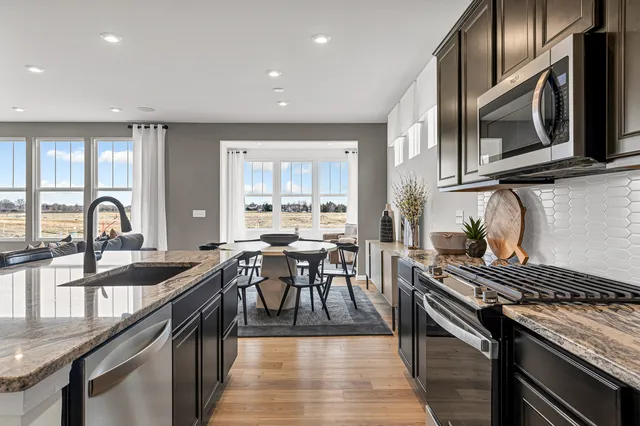 $650,000 | 24708 West Owen Court, Plainfield, IL 60585