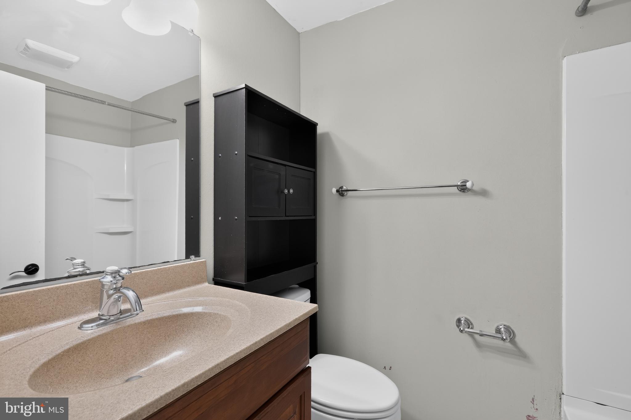 1518 Manley Road, Unit B33 West Chester, PA 19382 - Photo 29 of 34 Primary Bathroom