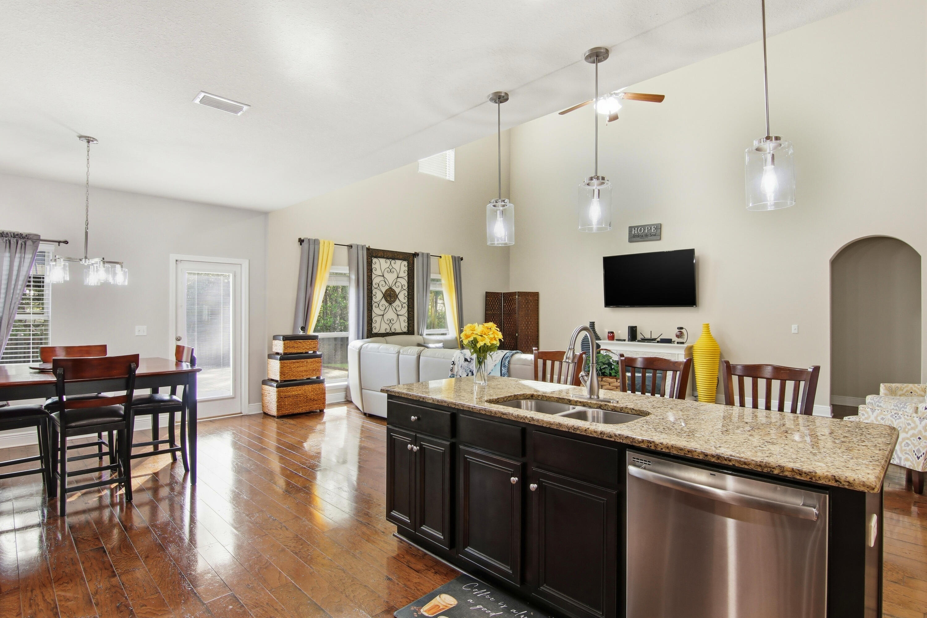 170 Windchime Way Freeport, FL 32439 - Photo 13 of 78 018_F8_170_Windchime_Way