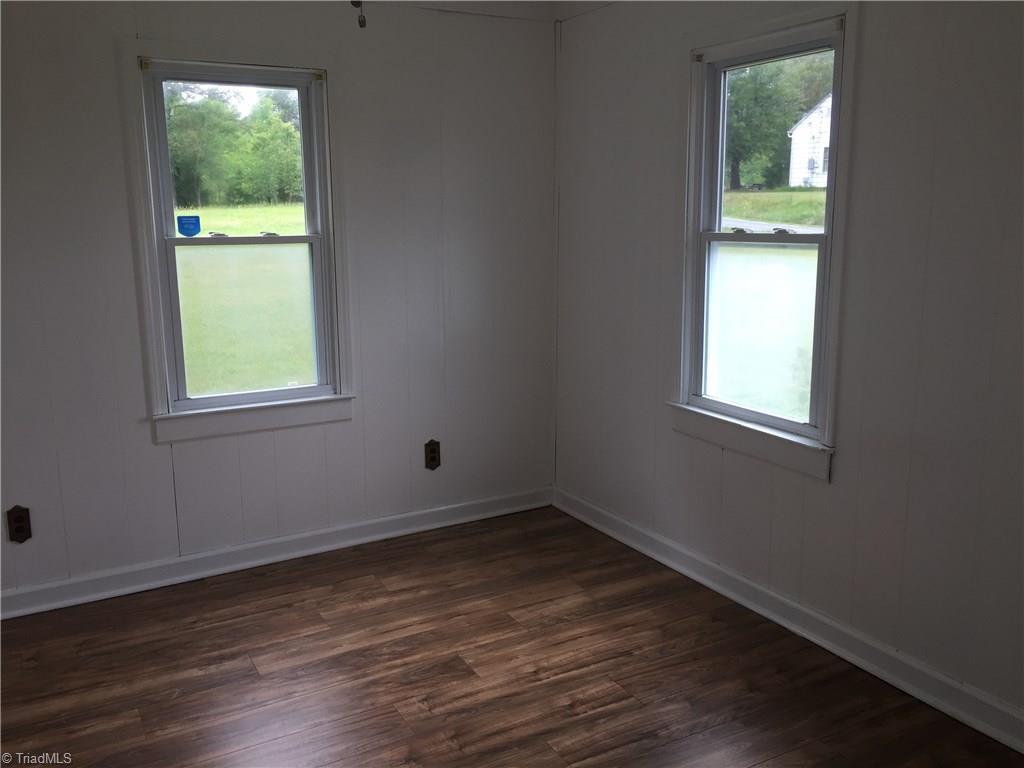 590 Ball Road Thomasville, NC 27360 - Photo 7 of 18 2nd bedroom
