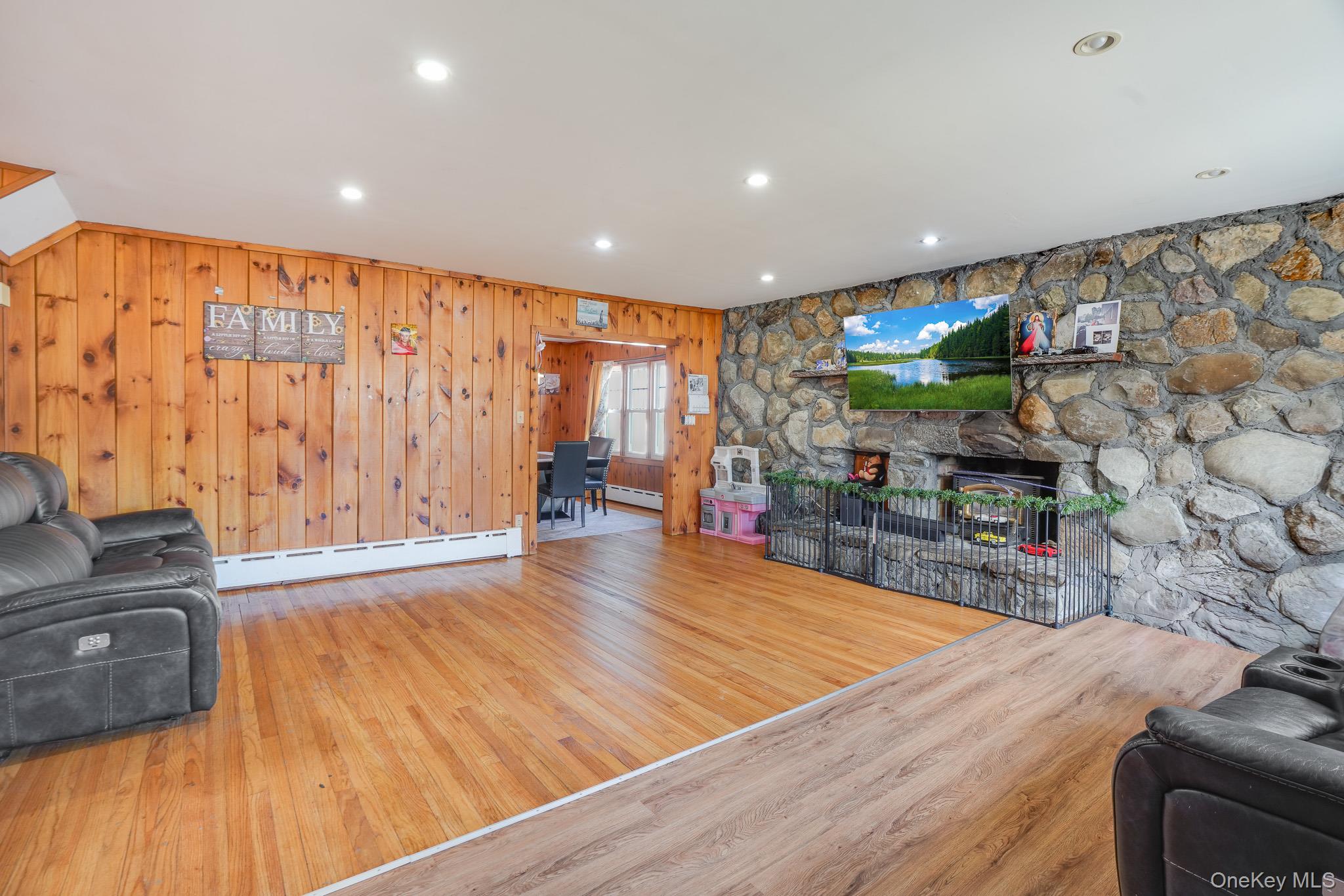 596-598 Freedom Plains Road Poughkeepsie, NY 12603 - Photo 11 of 38