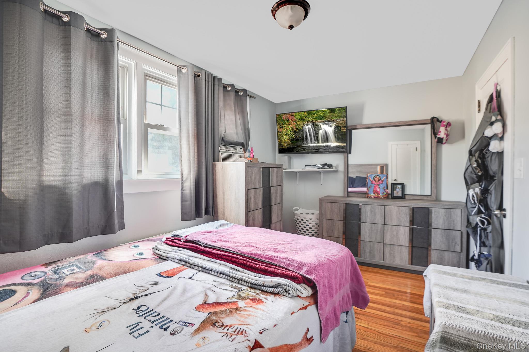 596-598 Freedom Plains Road Poughkeepsie, NY 12603 - Photo 16 of 38