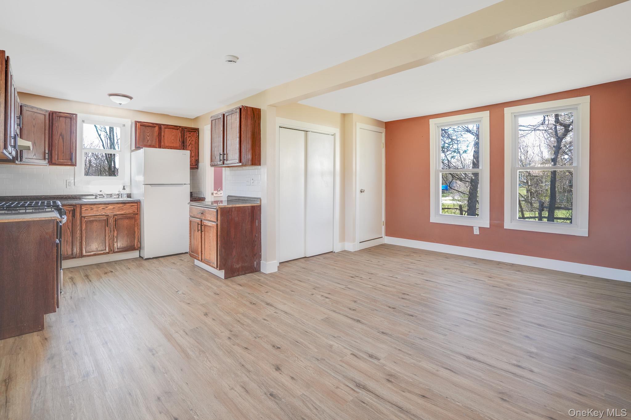 596-598 Freedom Plains Road Poughkeepsie, NY 12603 - Photo 27 of 38