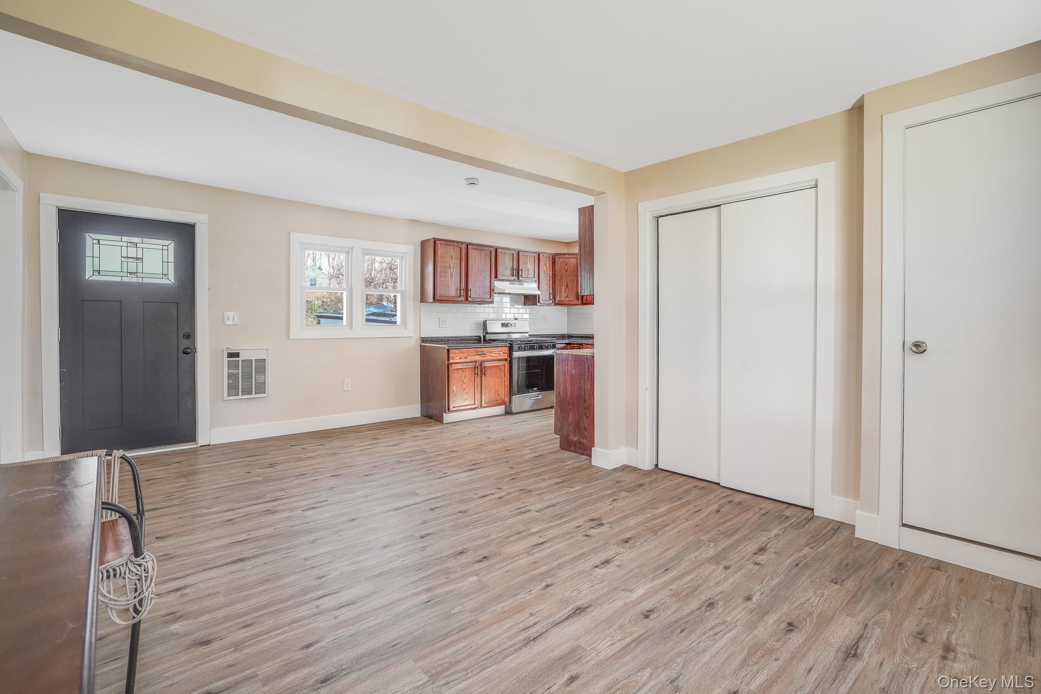 596-598 Freedom Plains Road Poughkeepsie, NY 12603 - Photo 28 of 38