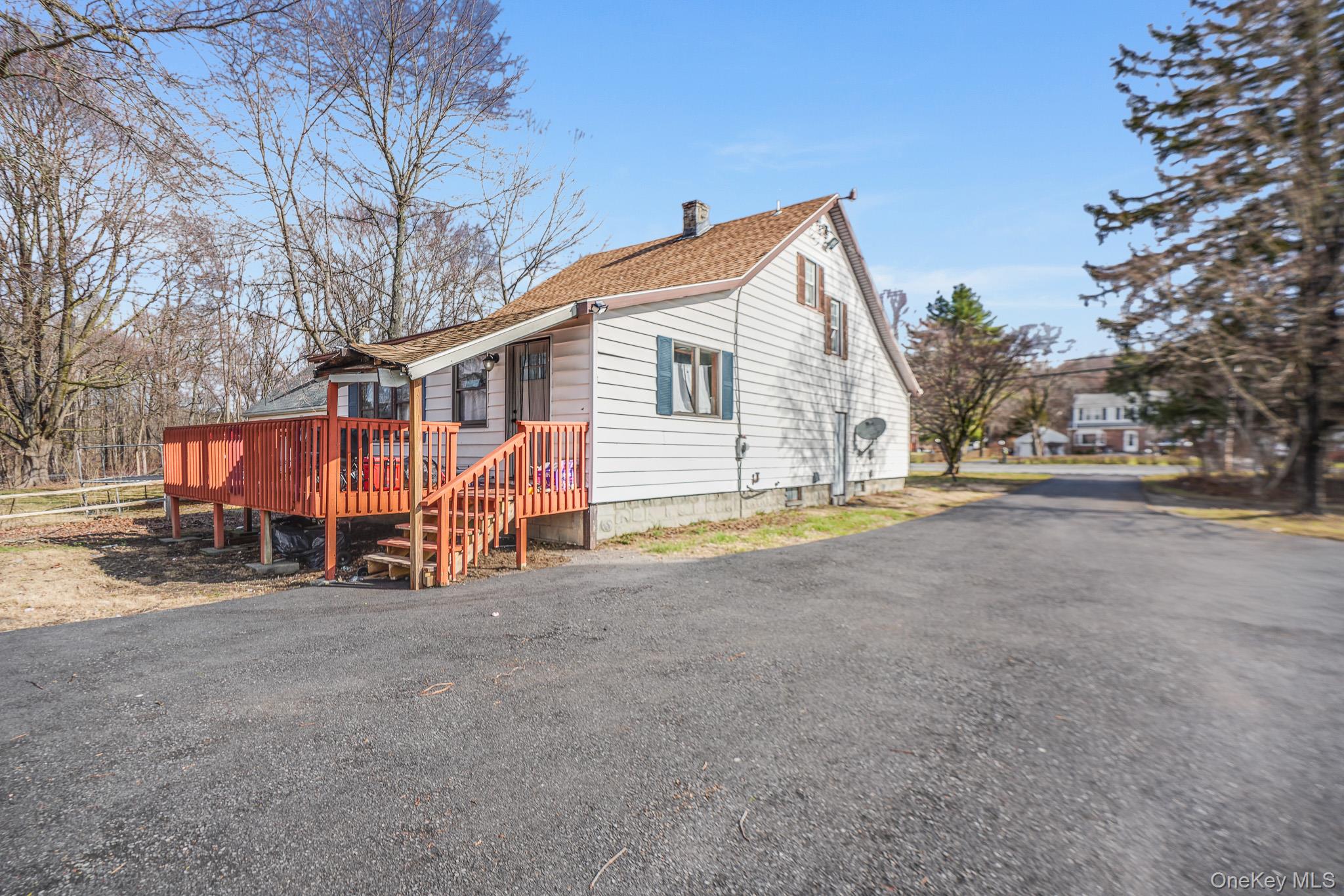 596-598 Freedom Plains Road Poughkeepsie, NY 12603 - Photo 3 of 38