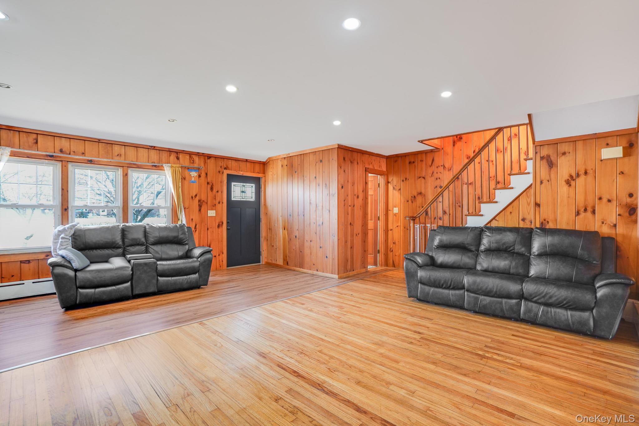 596-598 Freedom Plains Road Poughkeepsie, NY 12603 - Photo 9 of 38