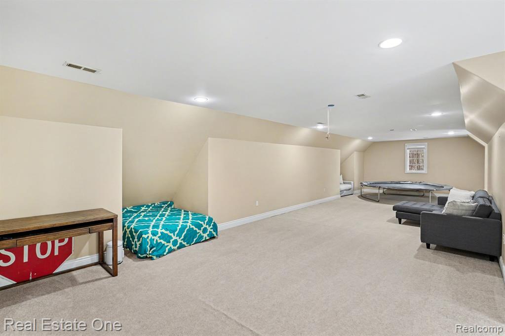 12901 Sleigh Tr Road Milford, MI 48380 - Photo 36 of 43