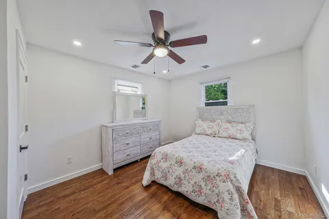 $1,489,000 | 2 Polo Street, Dix Hills, NY 11746