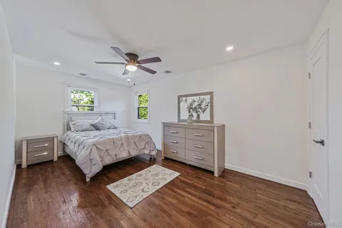 $1,549,000 | 2 Polo Street, Dix Hills, NY 11746