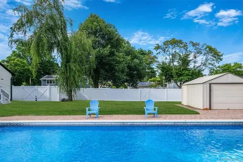 $1,489,000 | 2 Polo Street, Dix Hills, NY 11746